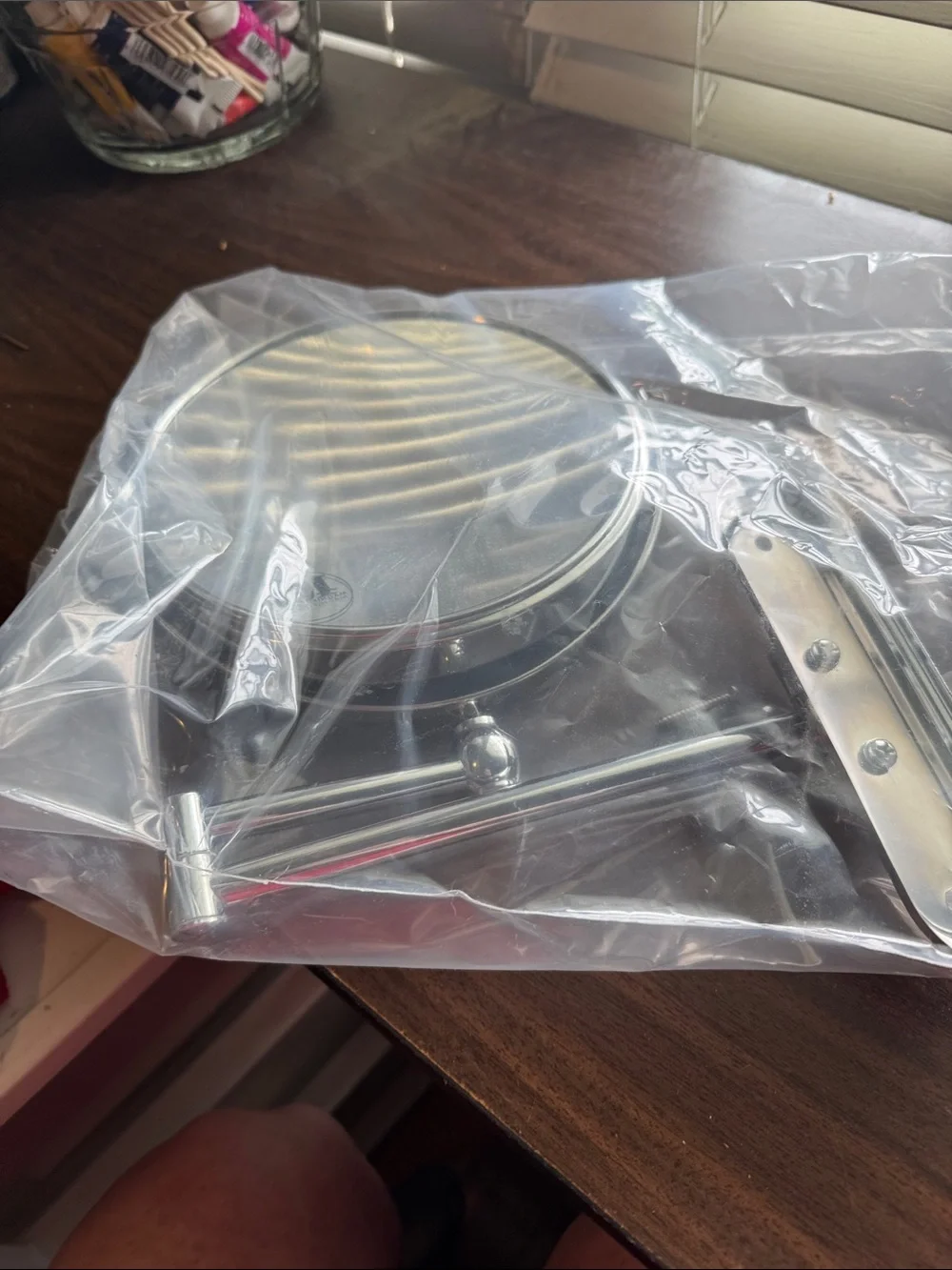 Expandable Magnifying Wall Mount Mirror